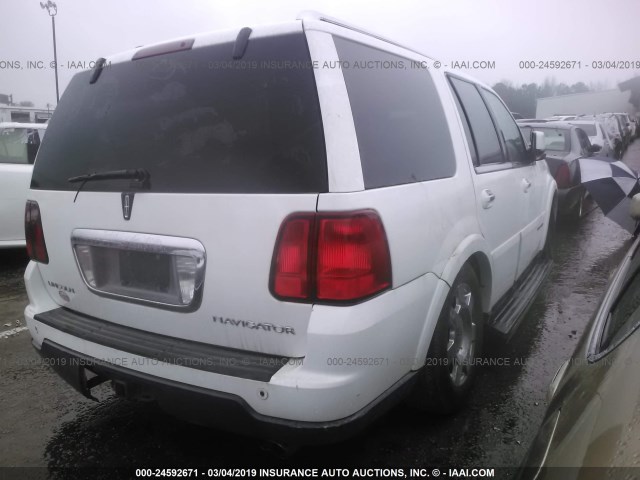 5LMFU28575LJ10178 - 2005 LINCOLN NAVIGATOR Blanc photo 4