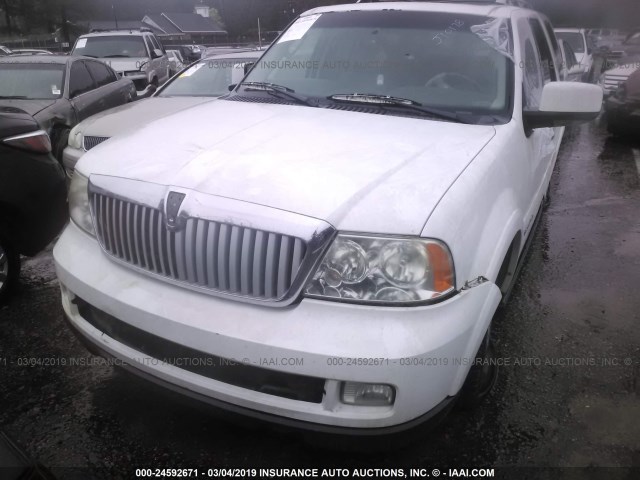 5LMFU28575LJ10178 - 2005 LINCOLN NAVIGATOR Blanc photo 6