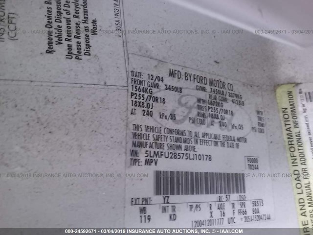 5LMFU28575LJ10178 - 2005 LINCOLN NAVIGATOR Blanc photo 9