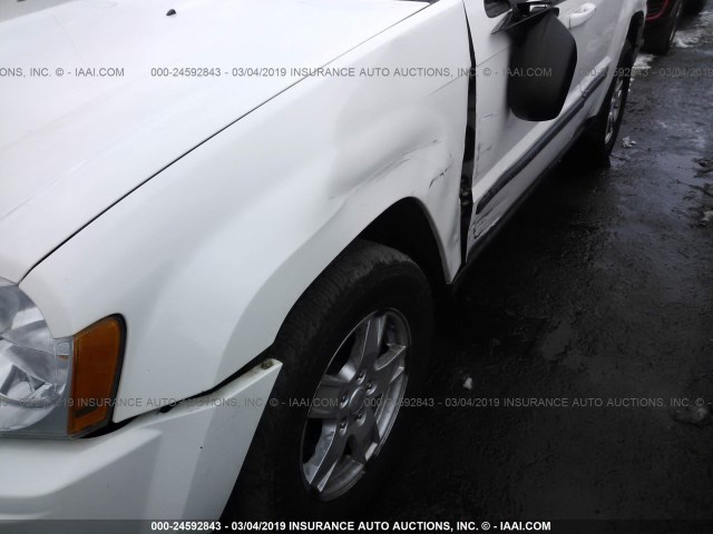 1J8GR48KX7C640784 - 2007 JEEP GRAND CHEROKEE LAREDO/COLUMBIA/FREEDOM 白色 照片 6
