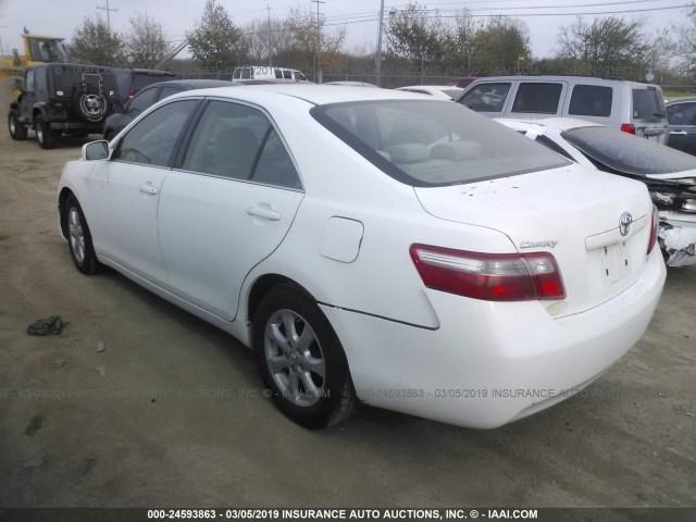 4T1BE46K57U693480 - 2007 TOYOTA CAMRY NEW GENERAT CE/LE/XLE/SE WHITE photo 3