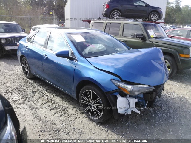 4T1BF1FK6GU560819 - 2016 TOYOTA CAMRY LE/XLE/SE/XSE 蓝色 照片 1