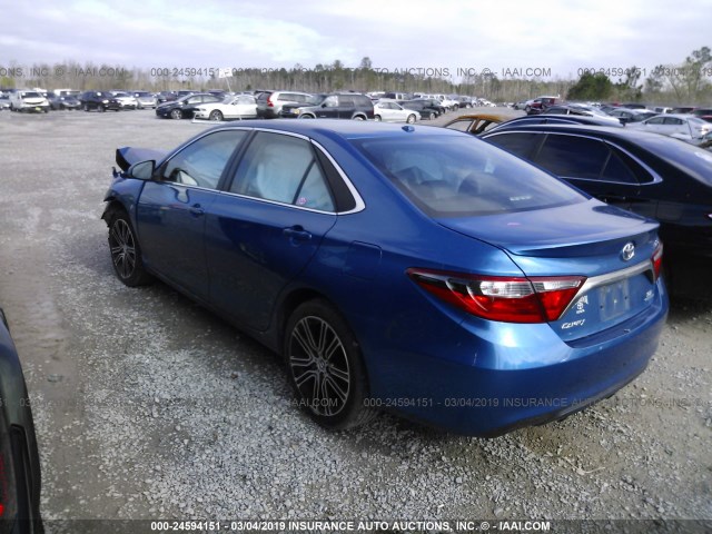 4T1BF1FK6GU560819 - 2016 TOYOTA CAMRY LE/XLE/SE/XSE 蓝色 照片 3