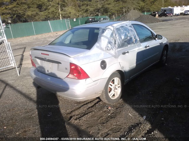 1FAFP34381W136716 - 2001 FORD FOCUS SE/SE SPORT SILVER photo 4