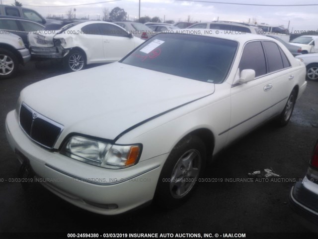 JNKBY31AXWM500824 - 1998 INFINITI Q45 T WHITE photo 2