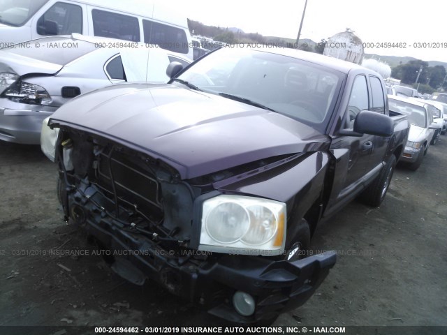 1D7HE48NX5S209680 - 2005 DODGE DAKOTA QUAD SLT BURGUNDY photo 2