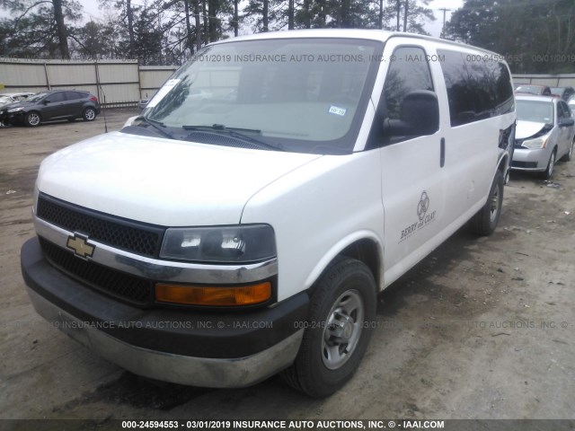 1GAWGRFA1E1157573 - 2014 CHEVROLET EXPRESS G2500 LT WHITE photo 2