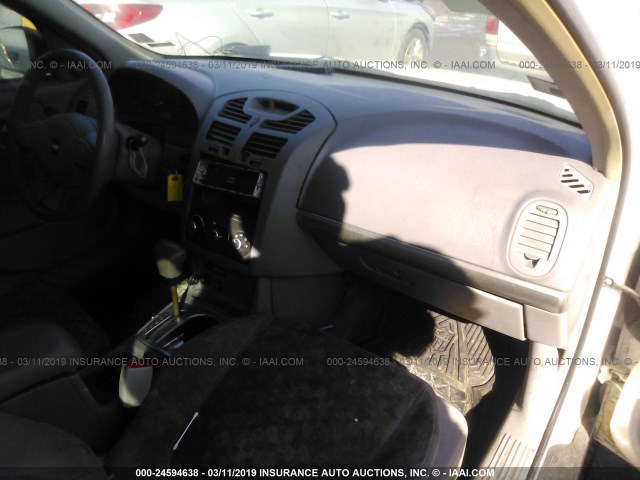 1G1ZT54825F143265 - 2005 CHEVROLET MALIBU LS WHITE photo 5