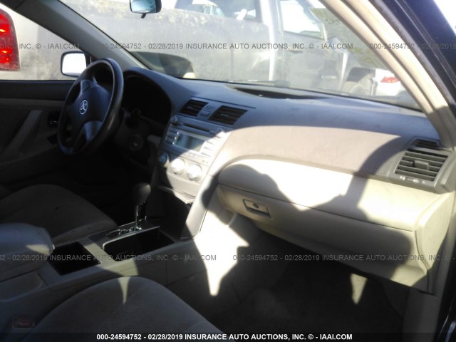4T4BE46K39R095459 - 2009 TOYOTA CAMRY SE/LE/XLE BLACK photo 5