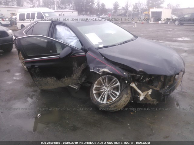 4T1BF1FK4FU040908 - 2015 TOYOTA CAMRY LE/XLE/SE/XSE შავი ფოტო 1