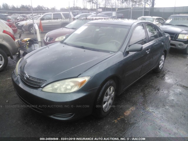 4T1BE32K23U720760 - 2003 TOYOTA CAMRY LE/XLE/SE GREEN photo 2