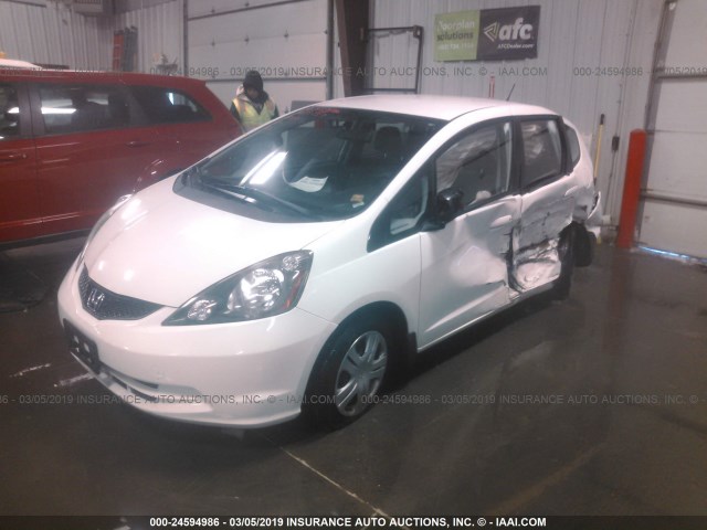 JHMGE8H23AS012796 - 2010 HONDA FIT WHITE photo 2