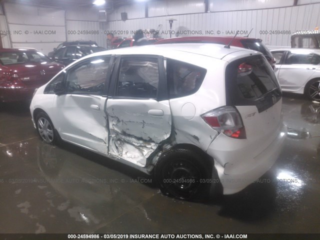 JHMGE8H23AS012796 - 2010 HONDA FIT WHITE photo 3