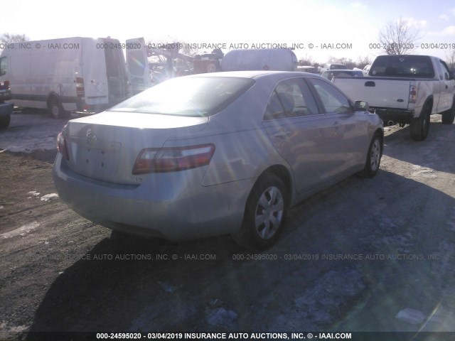 4T4BE46K17R001429 - 2007 TOYOTA CAMRY NEW GENERAT CE/LE/XLE/SE SILVER photo 4