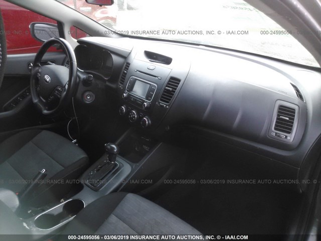 KNAFX4A85E5088200 - 2014 KIA FORTE EX GRAY photo 5