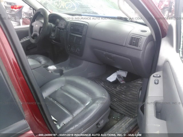 1FMZU73E02UC15476 - 2002 FORD EXPLORER XLT MAROON photo 5