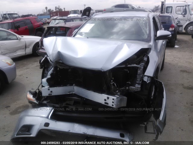 5TDZARFH7GS021554 - 2016 TOYOTA HIGHLANDER LE SILVER photo 2