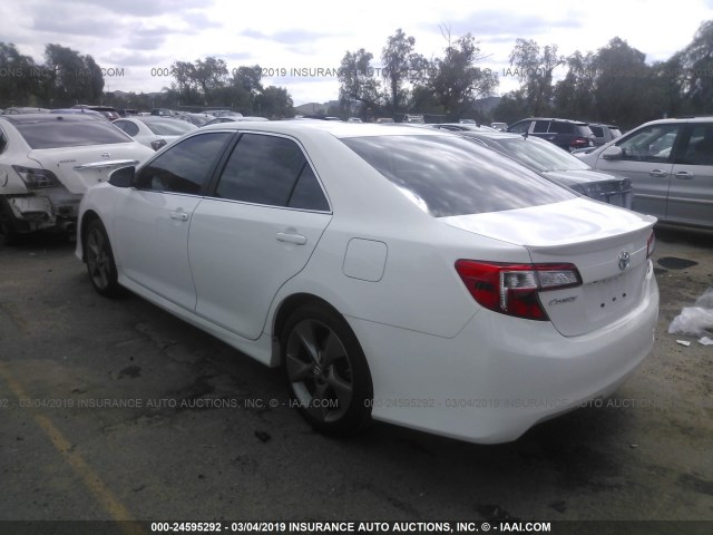 4T1BF1FK0EU800654 - 2014 TOYOTA CAMRY L/SE/LE/XLE 白色 照片 3