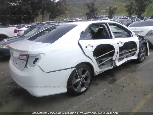 4T1BF1FK0EU800654 - 2014 TOYOTA CAMRY L/SE/LE/XLE 白色 照片 4