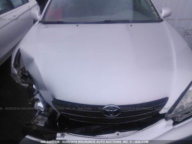 4T1BE32KX3U734762 - 2003 TOYOTA CAMRY LE/XLE/SE SILVER photo 10