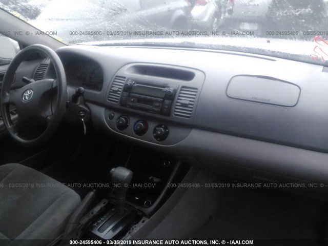 4T1BE32KX3U734762 - 2003 TOYOTA CAMRY LE/XLE/SE SILVER photo 5