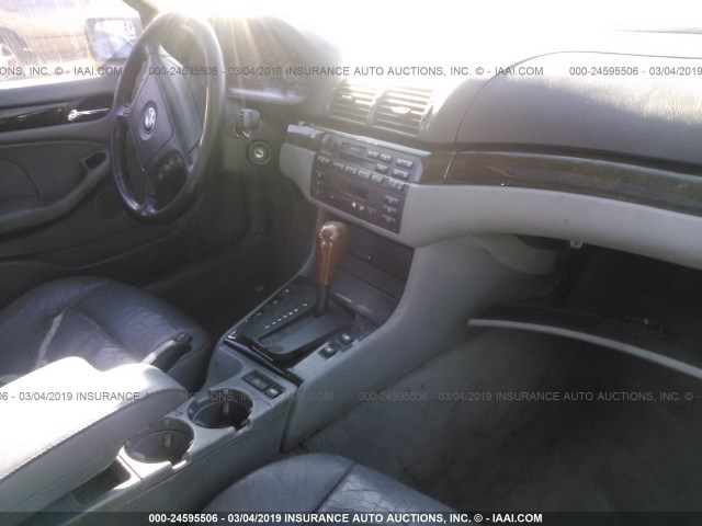 WBAAM5333XFR10919 - 1999 BMW 328 I AUTOMATIC ვერცხლისფერი ფოტო 5