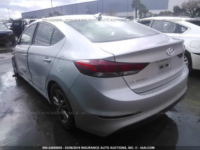 5NPD84LF7HH018267 - 2017 HYUNDAI ELANTRA SE/VALUE/LIMITED SILVER photo 3