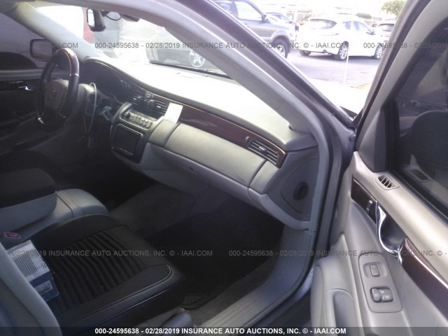 1G6KE57Y42U158164 - 2002 CADILLAC DEVILLE DHS Ոսկեգույն լուսանկար 5