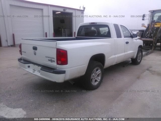 1D7CE3BK0AS244547 - 2010 DODGE DAKOTA SXT WHITE photo 4