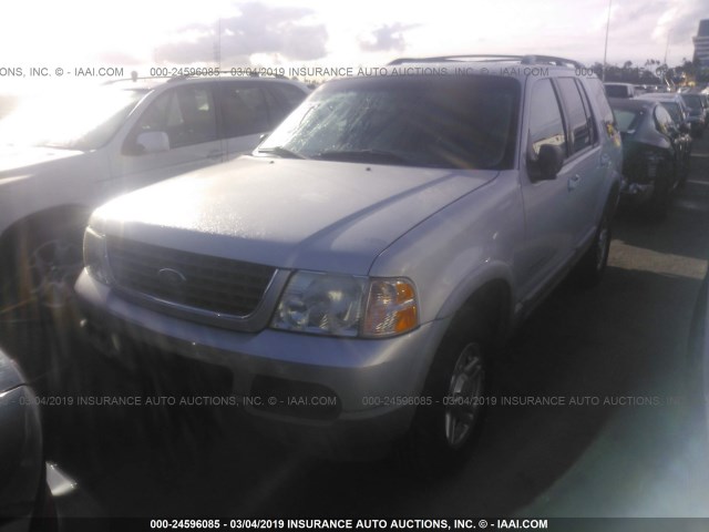 1FMZU63E22UB23439 - 2002 FORD EXPLORER XLT SILVER photo 2