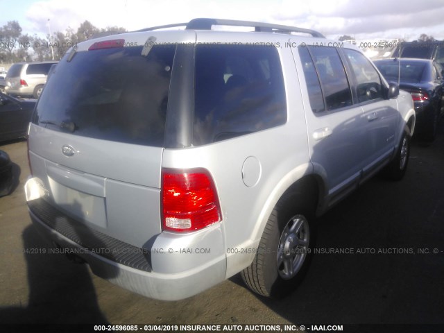 1FMZU63E22UB23439 - 2002 FORD EXPLORER XLT SILVER photo 4