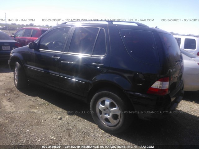 4JGAB54E92A345960 - 2002 MERCEDES-BENZ ML 320 BLACK photo 3