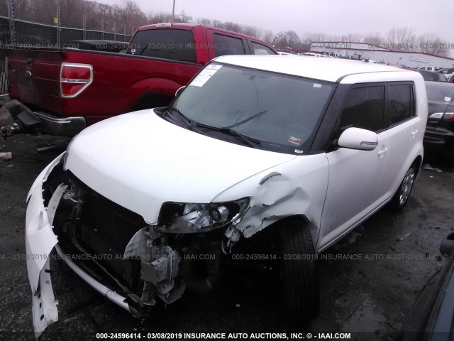 JTLZE4FE5C1142575 - 2012 TOYOTA SCION XB WHITE photo 2