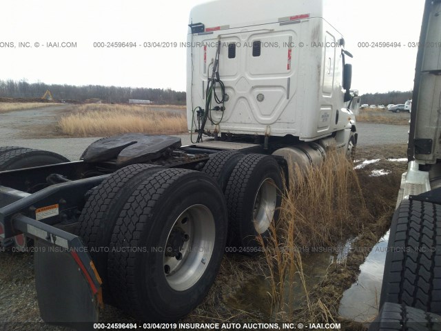 1FUJGLDRXCSBV8215 - 2012 FREIGHTLINER CASCADIA 125  Unknown photo 4