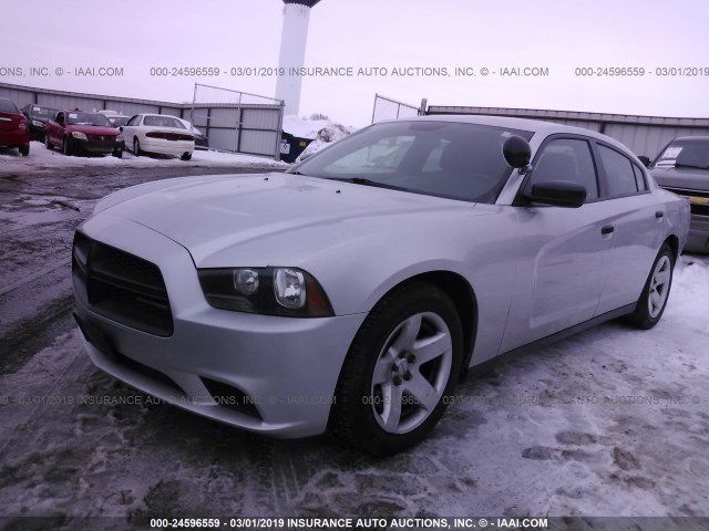 2C3CDXAT5EH248531 - 2014 DODGE CHARGER POLICE SILVER photo 2