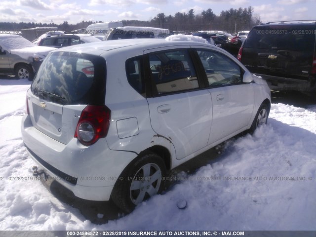 KL1TD6DE4BB191494 - 2011 CHEVROLET AVEO LS/LT თეთრი ფოტო 4
