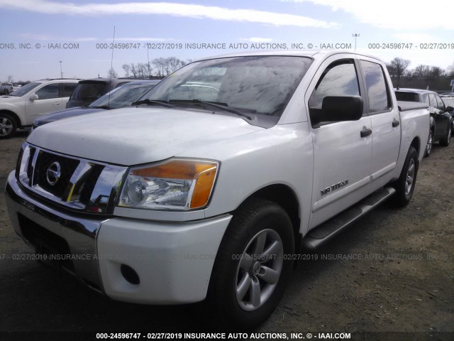 1N6BA07D28N329440 - 2008 NISSAN TITAN WHITE photo 2