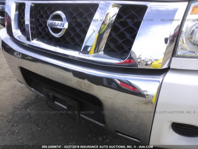 1N6BA07D28N329440 - 2008 NISSAN TITAN WHITE photo 6