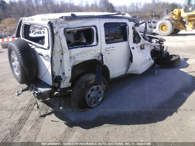 5GTDN136568181964 - 2006 HUMMER H3 WHITE photo 4