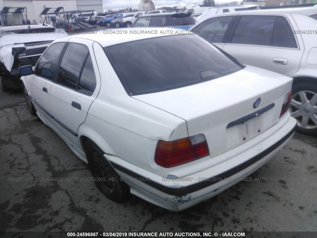 WBACB431XPFL05559 - 1993 BMW 325 I AUTOMATIC WHITE photo 3