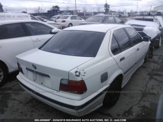 WBACB431XPFL05559 - 1993 BMW 325 I AUTOMATIC WHITE photo 4