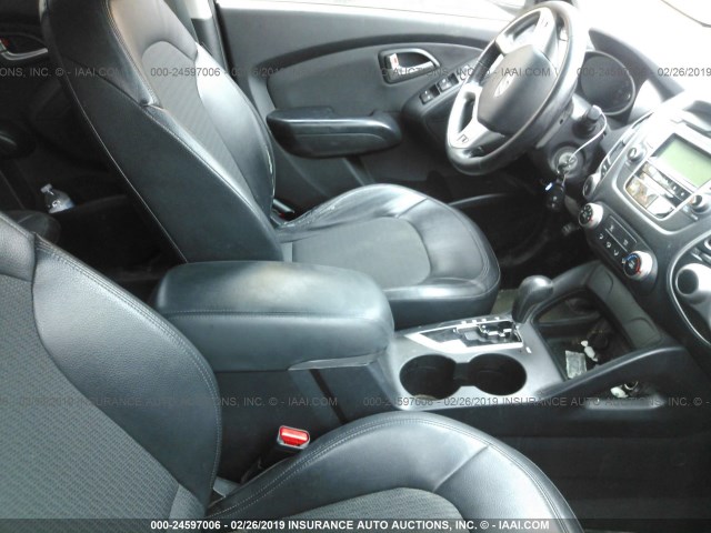 KM8JU3AC3CU322112 - 2012 HYUNDAI TUCSON GLS/LIMITED შავი ფოტო 5