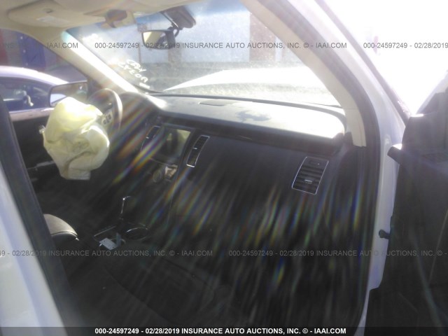 2FMHK6D82KBA03933 - 2019 FORD FLEX LIMITED WHITE photo 5