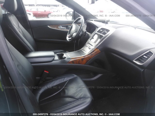 2LMPJ6LR7HBL15414 - 2017 LINCOLN MKX RESERVE BLACK photo 5