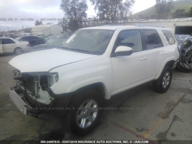 JTEBU5JR3H5437279 - 2017 TOYOTA 4RUNNER SR5 PREM/LTDL/TRAIL/TRD WHITE photo 2