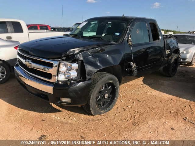 2GCEC19J181323715 - 2008 CHEVROLET SILVERADO C1500 BLACK photo 2