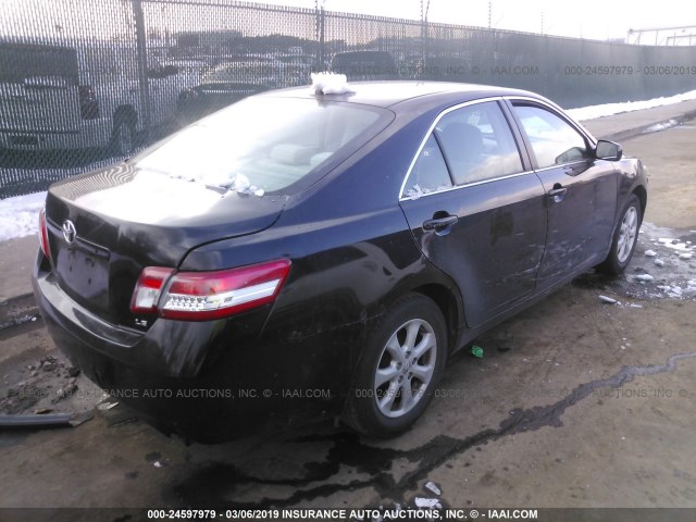 4T1BF3EK8BU170410 - 2011 TOYOTA CAMRY SE/LE/XLE BLACK photo 4