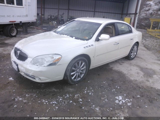 1G4HE57Y68U156024 - 2008 BUICK LUCERNE CXS WHITE photo 2