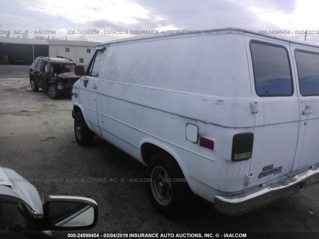 1GCDG15Z9J7168058 - 1988 CHEVROLET G10 WHITE photo 3