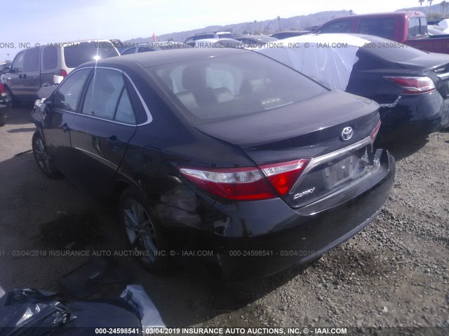 4T1BF1FK3GU123442 - 2016 TOYOTA CAMRY LE/XLE/SE/XSE BLACK photo 3